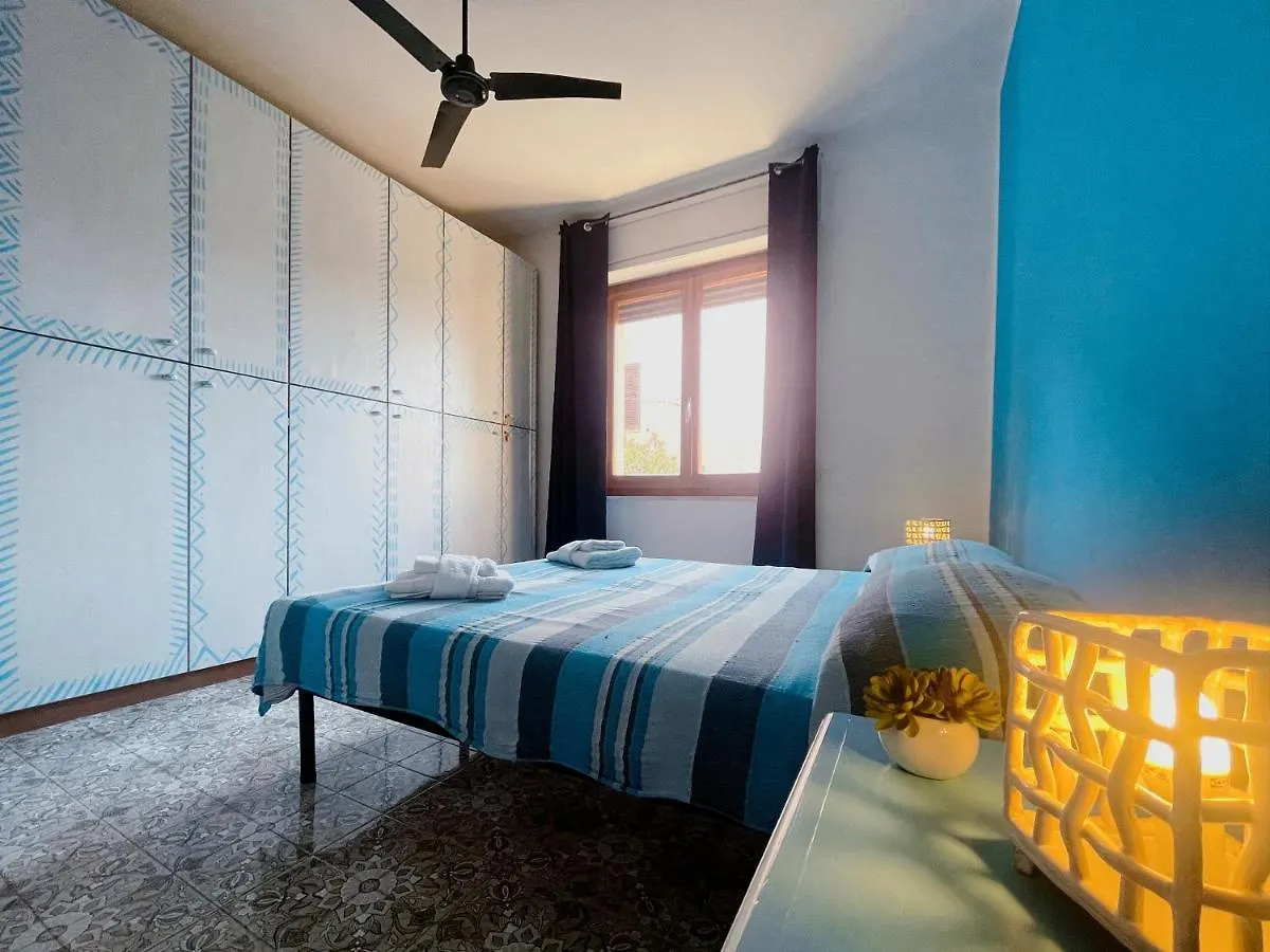 ⋆⋆⋆⋆⋆ In Centro 6 Persone, Ampio E Tranquillo Appartamento Completo La Maddalena  0*, La Maddalena (Sassari)